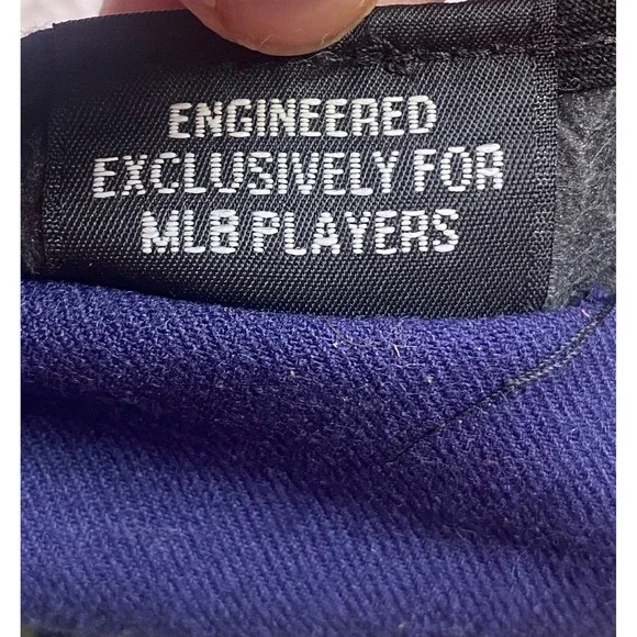 Milwaukee Brewers Baseball Hat Authentic MLB Players Cap Fitted 7 1/4 New‎ Era - Picture 11 of 14